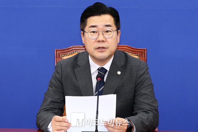 박찬대 원내대표가 지난 1일 정책조정회의에서 발언하고 있다. (사진=최동환 기자)