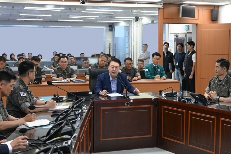 지난 9일 윤석열 대통령은 계룡대 전시지휘시설(U-3)을 방문해 '24년 을지 자유의 방패(UFS, Ulchi Freedom Shield) 연습 준비상태를 점검하고, 장병들을 격려했다. (대통령실)