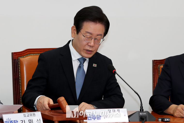 이재명 더불어민주당 대표가 최고위원회의 개의 선언하고 있다. (사진=최동환 기자)