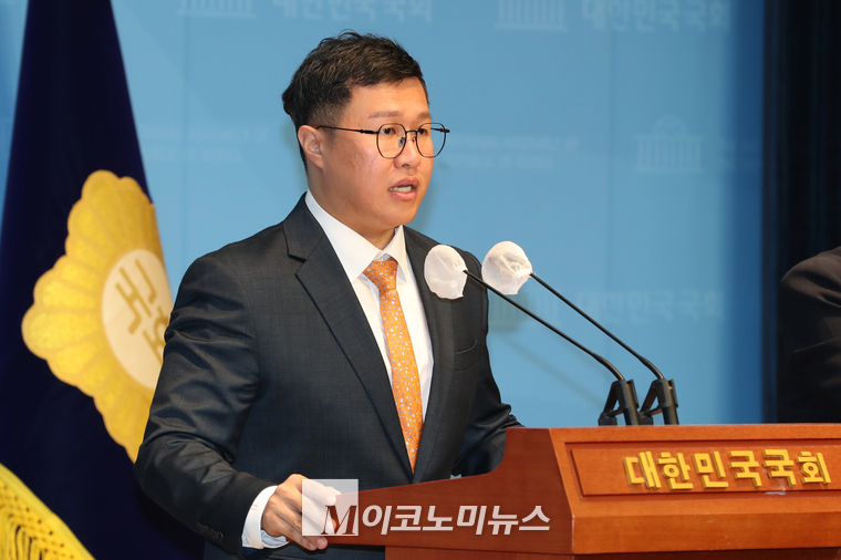 김성열 개혁신당 수석대변인DL 6일 국회 소통관에서 브리핑하고 있다. (사진=최동환 기자)