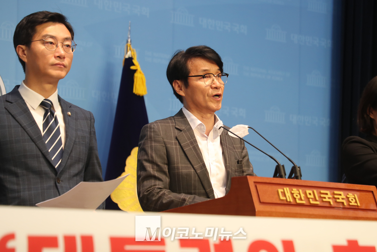 지난 7월 9일 최재형 목사가 국회 소통관에서 기자회견하고 있다. (사진=최동환 기자)