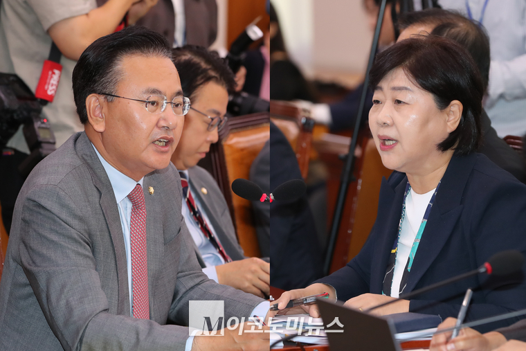 유상범 국민의힘 의원(왼쪽)과 서영교 더불어미주당 의원. (사진=최동환 기자)