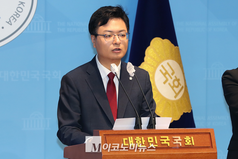 송영훈 국민의힘 대변인이 11일 국회 소통관에서 브리핑하고 있다. (사진=최동환 기자)