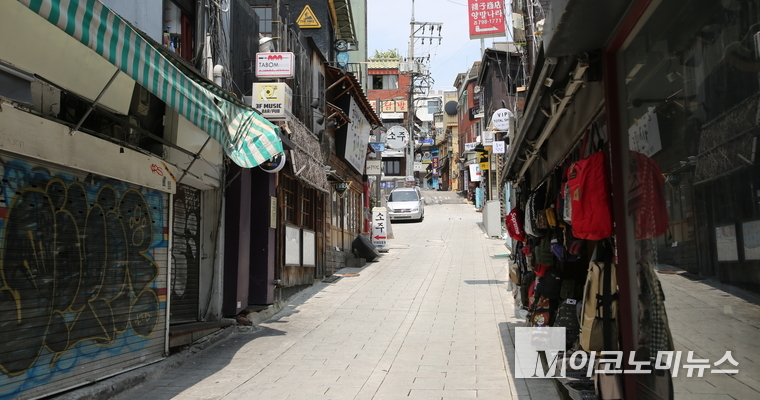 이태원 참사 2주기를 앞두고 한산한 이태원 거리. 정부와 서울시는 핼러윈 데이를 앞두고 대대적인 안전관리 대책을 마련했다. M이코노미뉴스 자료사진