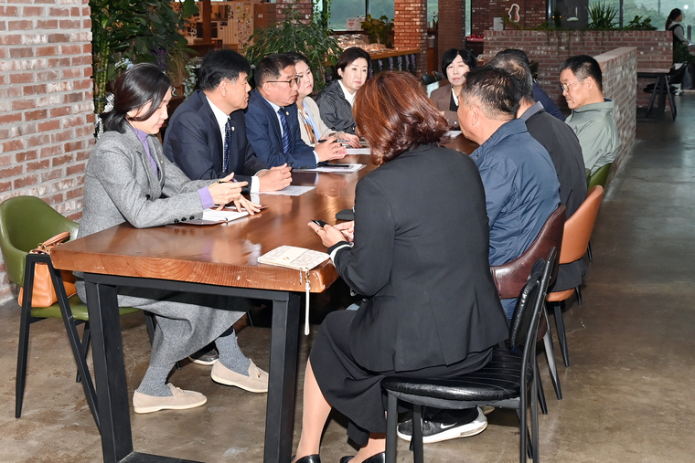 파주시의회 , 대남 확성기로 소음 피해를 겪는 접경지 지역 주민들과 간담회 <파주시의회 제공>