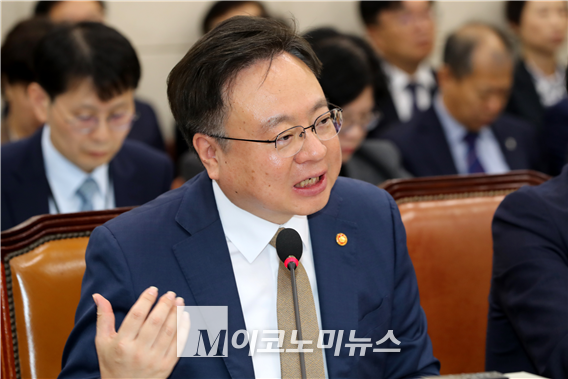 조규홍 보건복지부장관이 지난 10월 23일 국회 보건복지위원회 보건복지부 등 기타 감사 대상기관 전체에 대한 종합 국정감사에 출석헤 질의에 답하고 있다. (사진=최동환 기자)