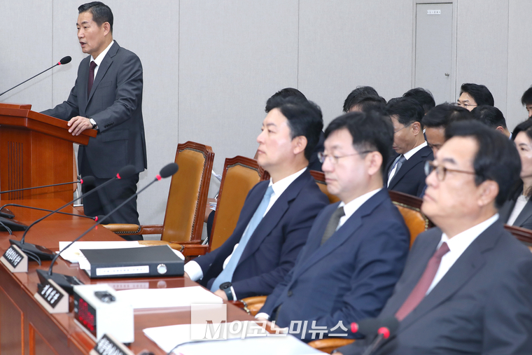 신원식 국가안보실장이 1일 국회 운영위 국정감사에서 업무보고하고 있다. (사진=최동환 기자)