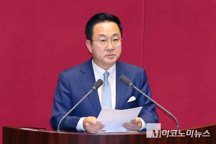 박성준 더불어민주당 의원이 제안설명하고 있다. (사진=최동환 기자)