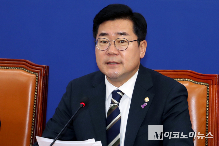 박찬대 더불어민주당 원내대표가 지난 12일 원내대책회의에서 발언하고 있다. (사진=최동환 기자)