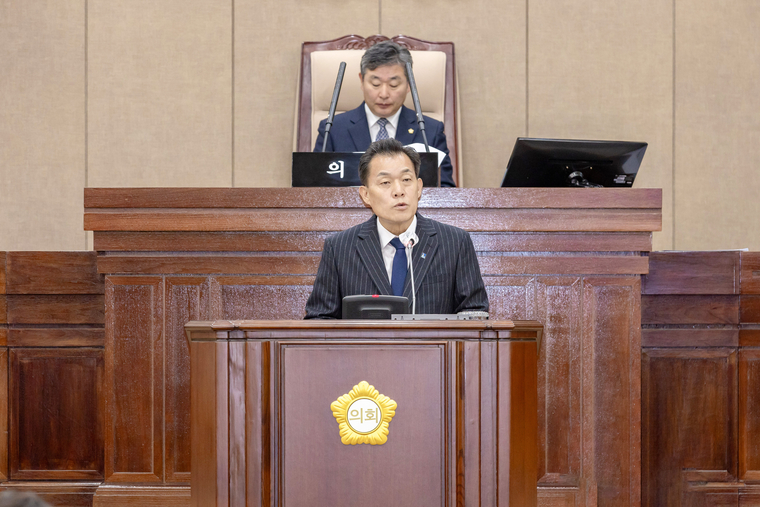 2025 시정연설을 하고 있는 이재준 시장 <수원시 제공>