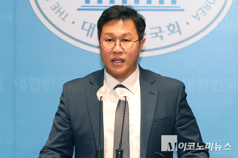김성열 개혁신당 수석대변인이 5일 국회 소통관 브리핑하고 있다. (사진=최동환 기자)