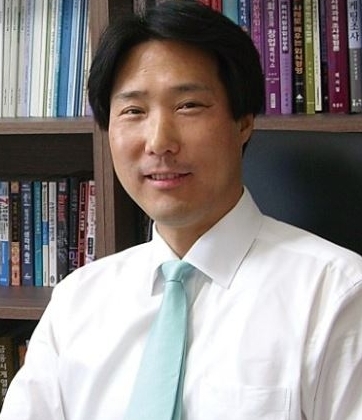 방용성 경영학 박사<br>
(M이코노미뉴스 편집위원 <br>
방스커뮤니티(주) 대표이사