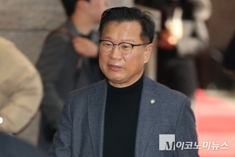 이양수 의원이 9일 의원총회에 참석하고 있다. (사진=최동환 기자)