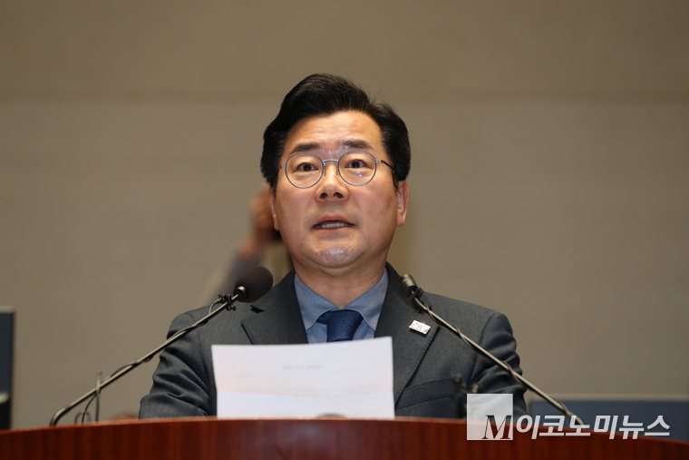 박찬대 원내대표가 12일 열린 의원총회에서 발언하고 있다. (사진=최동환 기자)