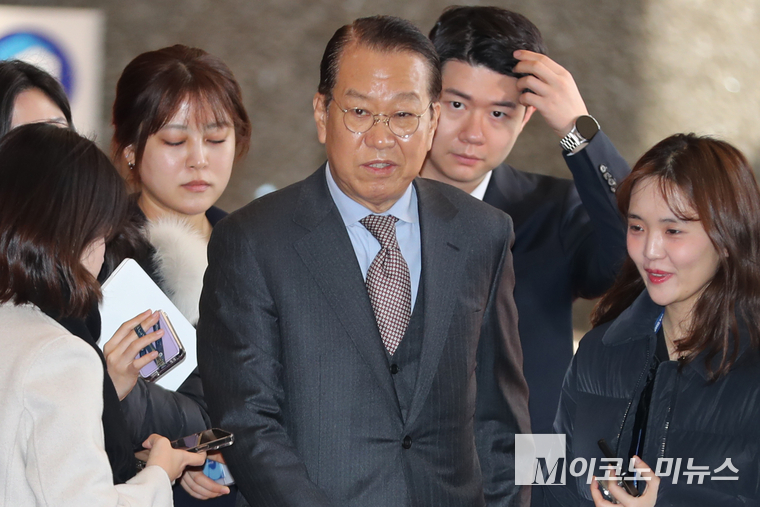 권영세 국민의힘 의원이 지난 9일 의원총회에 참석하고 있다. (사진=최동환 기자)