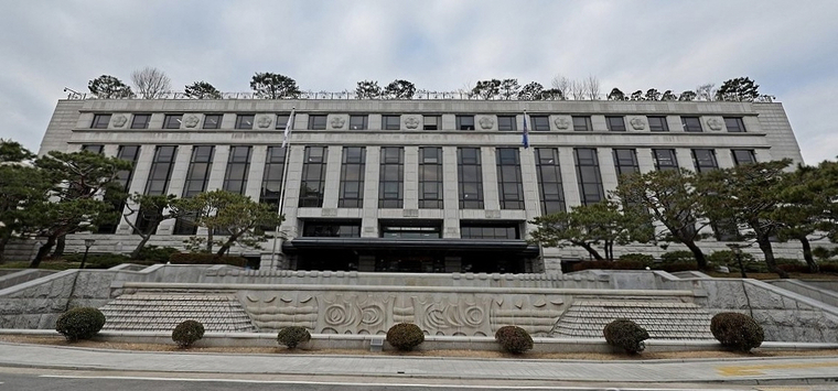 12·3 비상계엄 관련 윤석열 대통령 탄핵 심판을 앞둔 17일 오전 서울 종로구 헌법재판소의 모습. 연합뉴스 제공