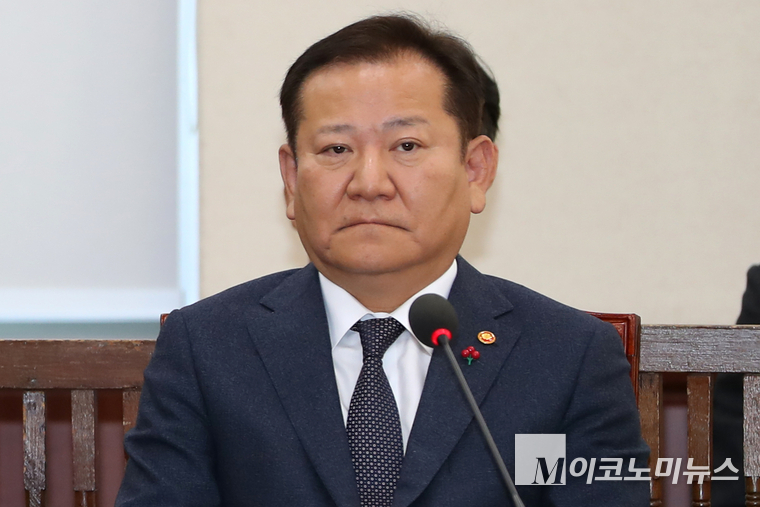 이상민 전 행정안전부 장관이 지난 12월 5일 국회 행정안전위원회에 출석했다. 사진=최동환 기자<br>
