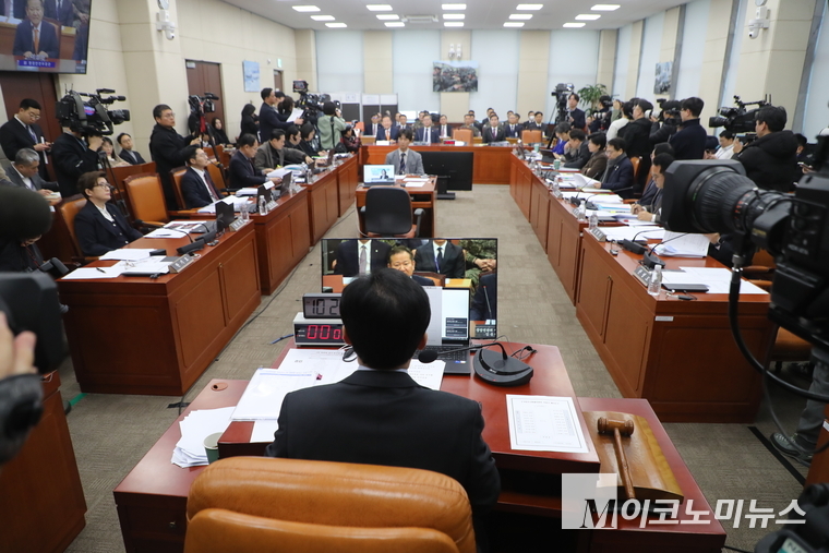 사진 최동환 기자 