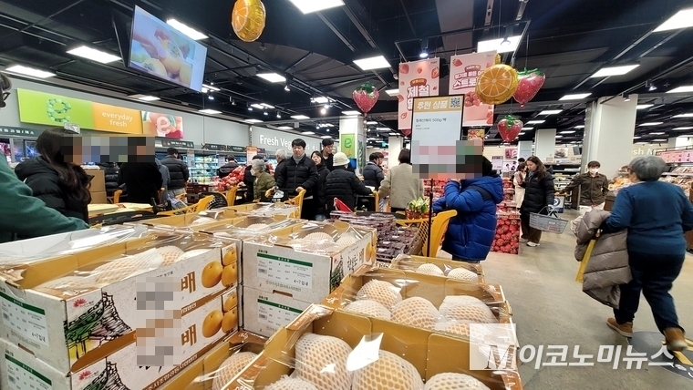국내의 한 대평마트 식료품 코너. 사진=M이코노미뉴스 DB