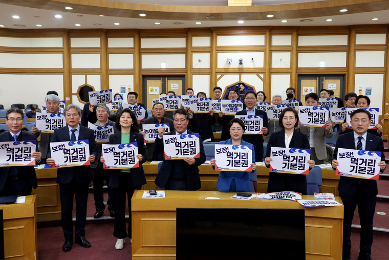 조국혁신당은 4일 국회의원회관 제1소회의실에서 ‘농어민위원회 발대식’을 개최했다. 사진=조국혁신당