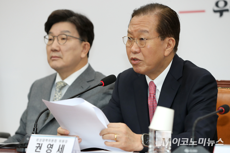 권영세 국민의힘 비상대책위원장이 6일 비상대책회의에서 발언하고 있다. 사진=최동환 기자