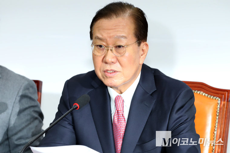 권영세 국민의힘 비상대책위원장이 지난 6일 비상대책회의에서 발언하고 있다. 사진=최동환 기자