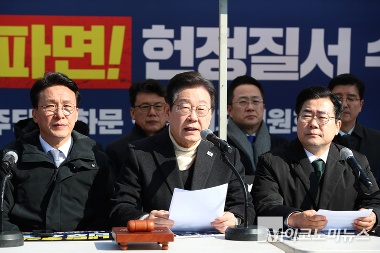 이재명 더불어민주당 대표가 19일 최고위원회의에서 발언하고 있다. 사진=최동환 기자