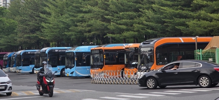 창원 시내버스 노조가 파업을 철회했다. 사진=연합뉴스