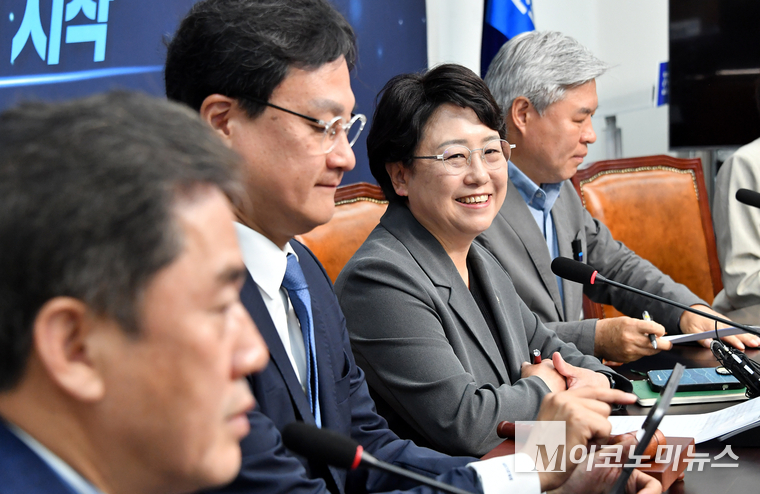 조국혁신당이 5일 국회 본청에서 최고위원회를 열고 있다. 사진=최동환 기자