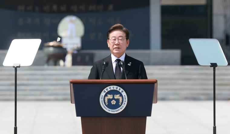 이재명 대통령이 6일 서울 동작구 국립서울현충원에서 열린 70회 현충일 추념식에서 추념사를 하고 있다. 사진=연합뉴스/대통령실통신사진기자단
