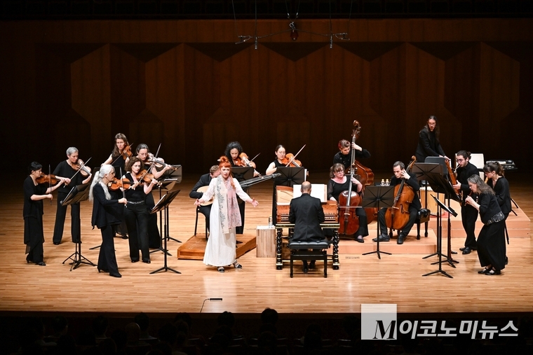 서울 예술의전당에서 열린 한화클래식 2025, 소프라노 파트리샤 프티봉과 아마릴리스 앙상블의 공연이 성황리에 막을 내렸다. 사진=한화그룹 