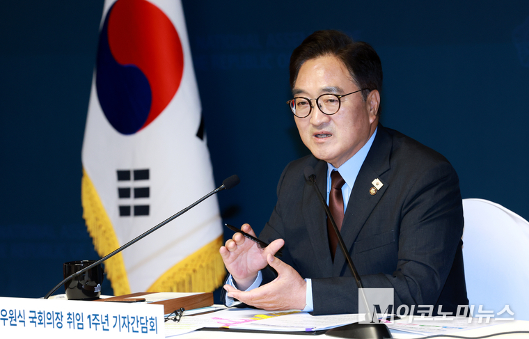 우원식 국회의장이 11일 국회 사랑재에서 열린 취임 1주년 기자간담회에서 발언하고 있다. 사진=최동환 기자
