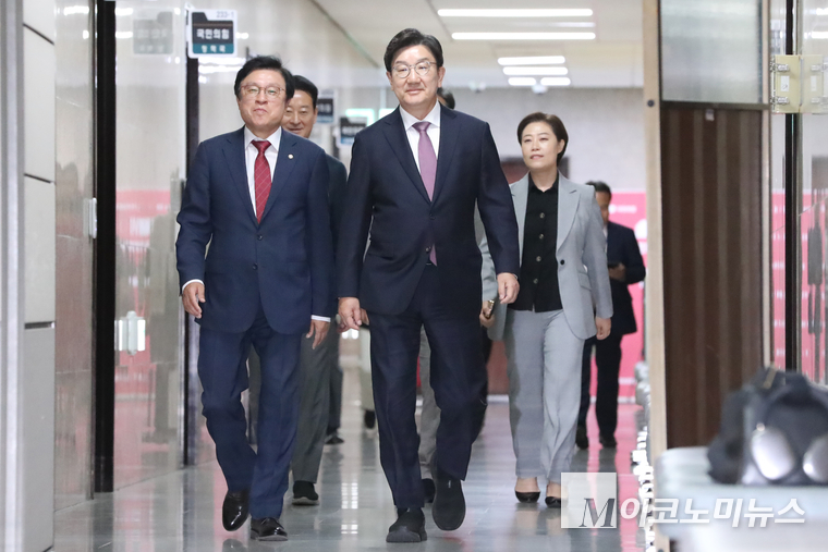 권성동 국민의힘 원내대표가 12일 국회 본청에서 원내대표 퇴임 기자회견에 참석하고 있다. 사진=최동환 기자