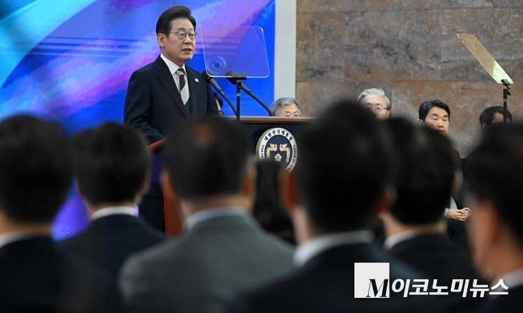 이재명 대통령이 지난 4일 서울 여의도 국회의사당 로탠더홀에서 열린 제21대 대통령 취임식에서 취임사 하고 있다. 사진=최동환 기자