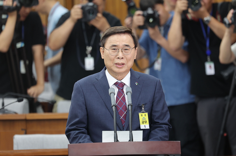 이종석 국가정보원장 후보자가 19일 서울 여의도 국회 정보위원회에서 열린 인사청문회에서 발언하고 있다. 사진=연합뉴스