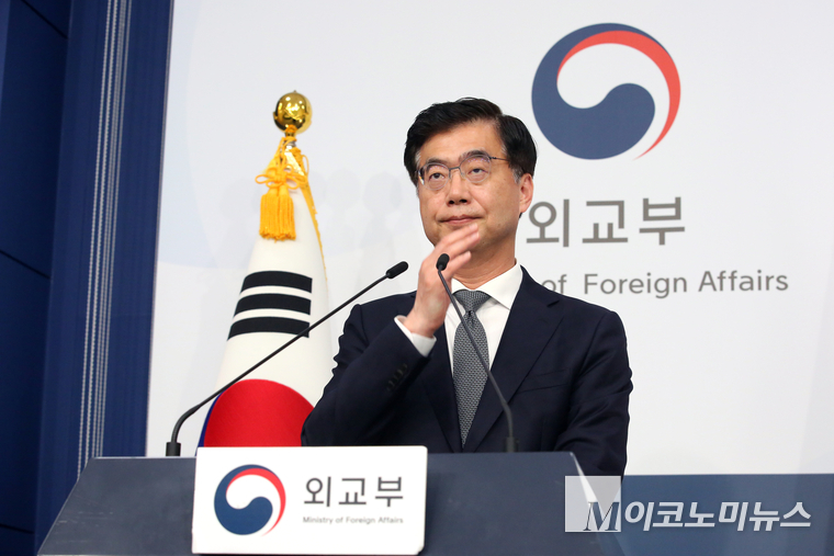 이재웅 외교부 대변인이 19일 오후 서울 종로구 정부서울청사 별관 브리핑룸에서 현안 브리핑하고 있다. 사진=최동환 기자
