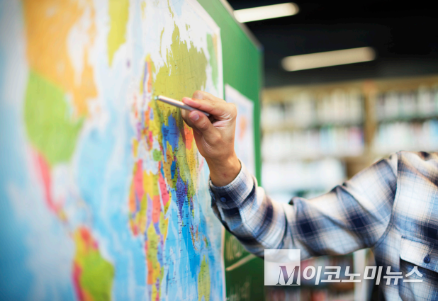 사진-엠바토 