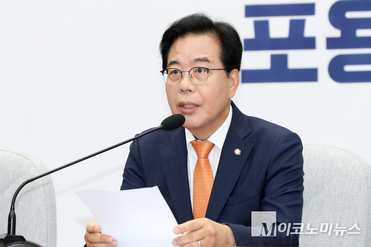 송언석 국민의힘 원내대표가 지난 27일 국회 본청에서 열린 원내대책회의에서 발언하고 있다. 사진=최동환 기자