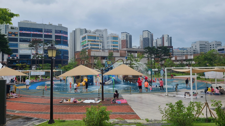 봉담 삼봉근린공원 물놀이장 <화성특례시 제공>