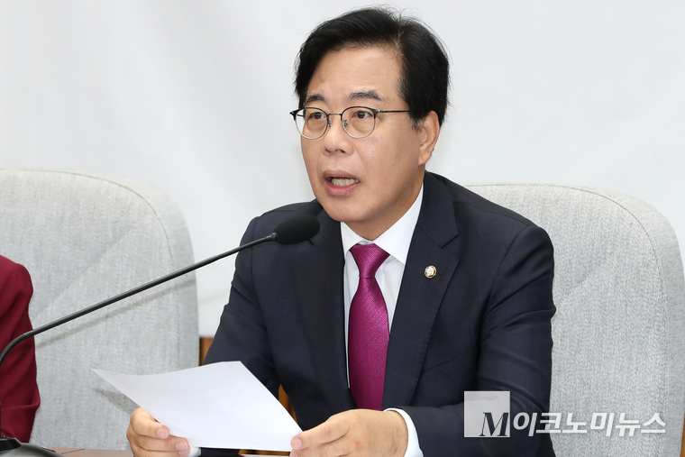 송언석 국민의힘 비상대책위원장 겸 원내대표가 8일 국회 본청에서 열린 원내대책회의에서 발언하고 있다, 사진=최동환 기자