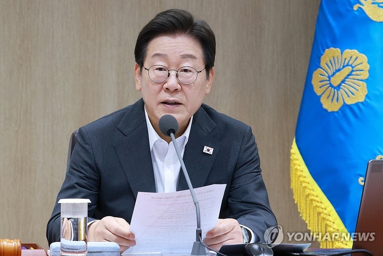 이재명 대통령이 8일 서울 용산 대통령실 청사에서 열린 국무회의에서 발언하고 있다. 사진=연합뉴스 