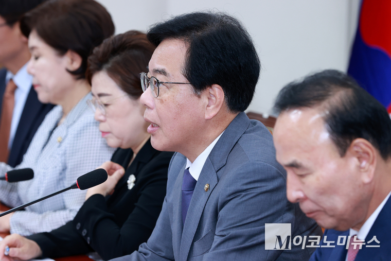 송언석 국민의힘 비상대책위원장 겸 원내대표가 10일 국회 본청에서 열린 비상대책위원회의에서 발언하고 있다. 사진=최동환 기자<br>
