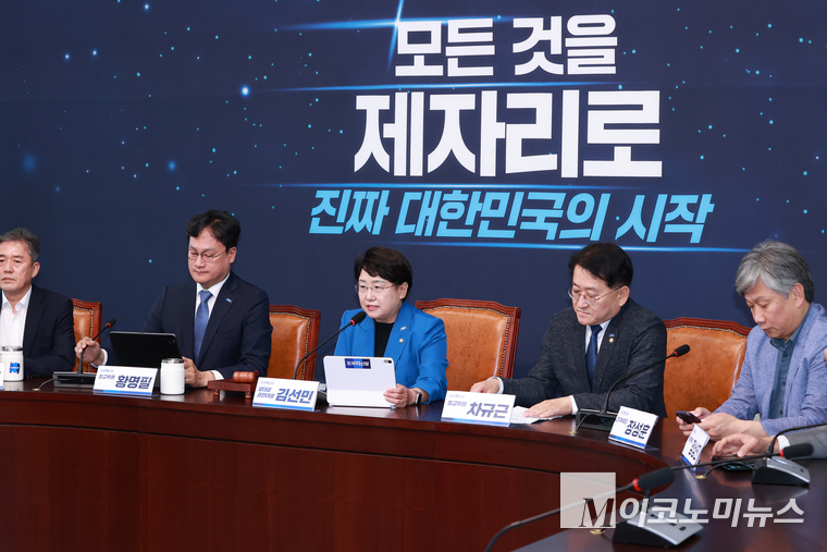 김선민 조국혁신당 대표 권한대행이 10일 국회 본청에서 열린 최고위원회의에서 발언하고 있다. 사진=최동환 기자