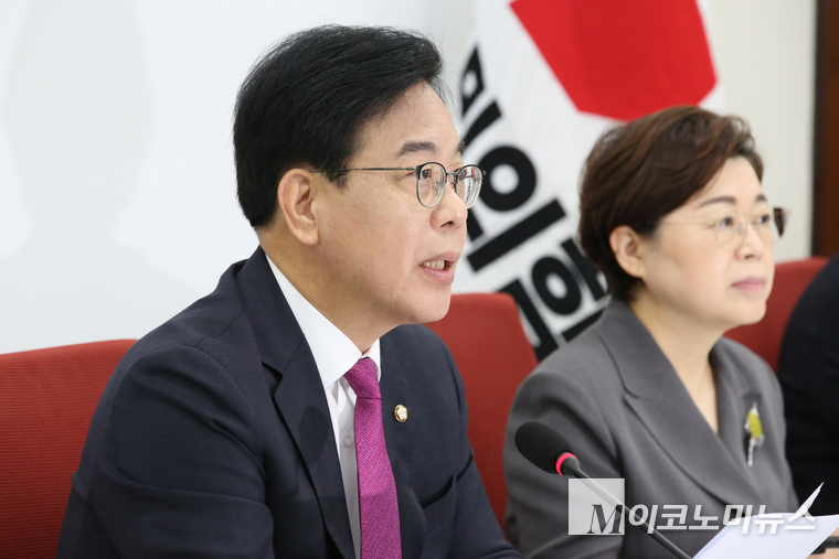 송언석 국민의힘 비상대책위원장 겸 원내대표가 16일 국회 본청에서 현안 관련 기자간담회를 열고 발언하고 있다. 사진=최동환 기자