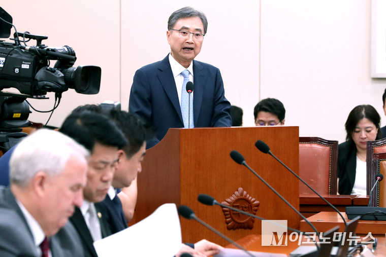 조현 외교부장관 후보자가 지난 17일 인사청문에서 출석해 모두발언하고 있다. 사진=최동환 기자