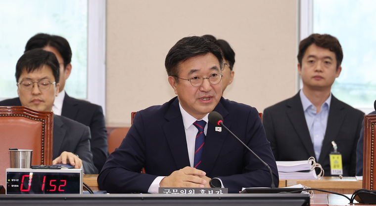 윤호중 행정안전부 장관 후보자가 지난 18일 서울 여의도 국회 행정안전위원회에서 열린 인사청문회에서 의원 질의에 답하고 있다. 사진=연합뉴스