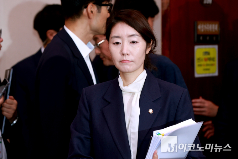 강선우 여성가족부장관 후보자가 지난 14일 인사청문회에 참석하고 있다. 사진=최동환 기자