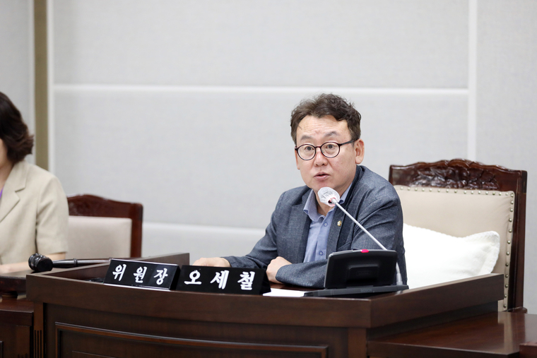 오세철 의원 예결위원장 <수원특례시의회 제공>
