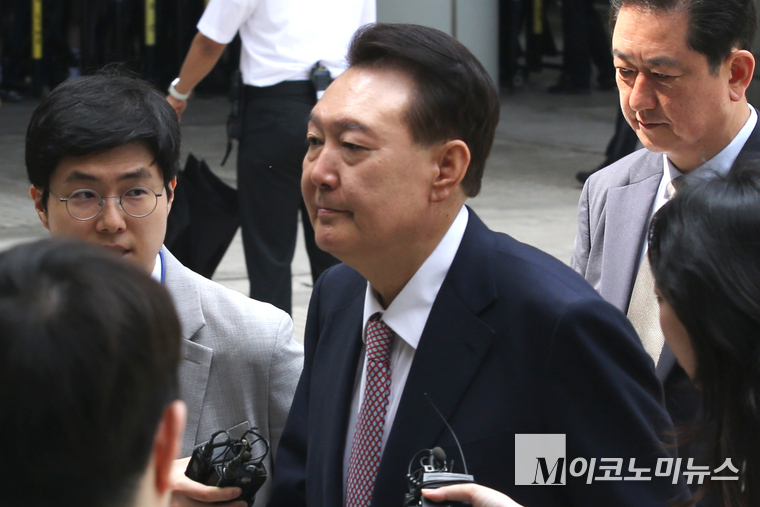 윤석열 전 대통령이 지난 6월 9일 검찰에 출석하고 있다. 사진=최동환 기자