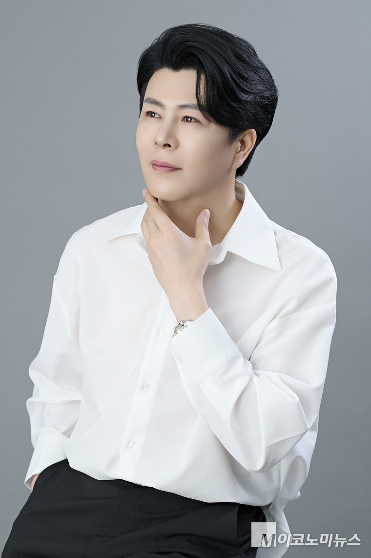 가수 이루네 
